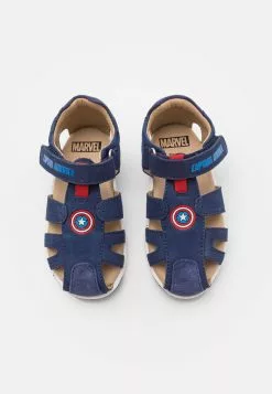 Friboo MARVEL CAPTAIN AMERICA - Outdoorsandalen -Aanbiedingen Elegant Schoenen Winkel 09e0a16d02784e60918d46eb29338bdd
