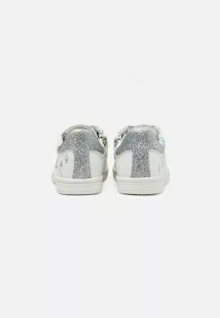 Friboo Disney Frozen Elsa - Sneakers Laag - White -Aanbiedingen Elegant Schoenen Winkel 0e48b488ba6246888f99c29543567ec5