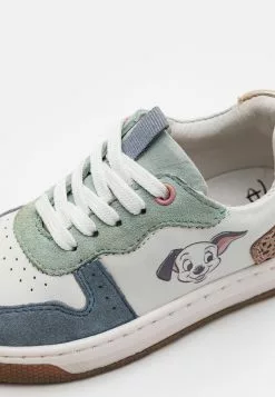 Friboo DISNEY 101 DALMATIAN LUCKY - LOW-TOP TRAINERS - Sneakers Laag -Aanbiedingen Elegant Schoenen Winkel 221737581c464e80b3ad05d8e3e15627