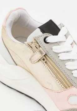 Friboo LEATHER - Sneakers Laag -Aanbiedingen Elegant Schoenen Winkel 3a34b12f75bd48c996c149bdde555b23