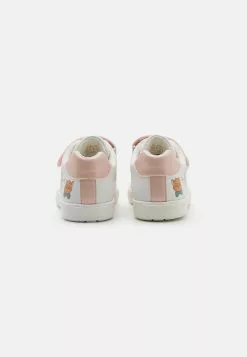 Friboo DISNEY ARISTOCATS - Sneakers Laag -Aanbiedingen Elegant Schoenen Winkel a2b51dcf67174699ad69f12ae5b9e67a