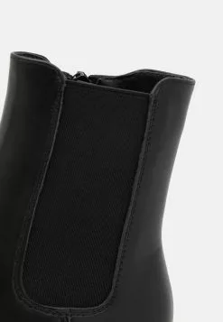 Friboo Korte Laarzen - Black 11 Friboo Korte Laarzen - Black -Aanbiedingen Elegant Schoenen Winkel d059887d58fc4c228c8a9f1fb5f267eb