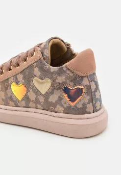 Friboo Sneakers Laag - Light Pink -Aanbiedingen Elegant Schoenen Winkel de824fe091584f21a5637610b93eb9b2