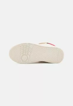 Friboo Sneakers Hoog - Off White 10 Friboo Sneakers Hoog - Off White -Aanbiedingen Elegant Schoenen Winkel f666aee1b2cd4631b2ae2d7ce99d73a2